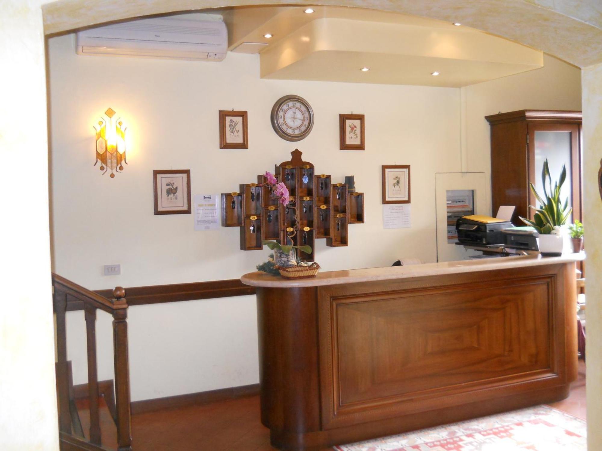 Hotel Il Rustichello Lonato Luaran gambar